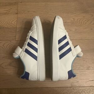 Adidas sneaker